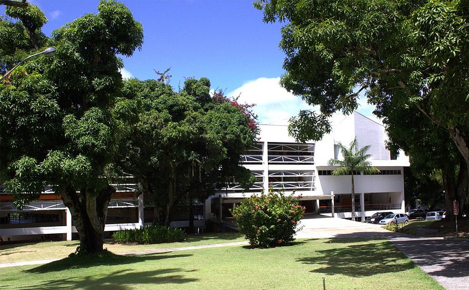 Escola Bahiana Medicina e Saúde Pública se tornou, nos últimos quatro anos, o melhor lugar para trabalhar em todo o estado (Fotos: divulgação)