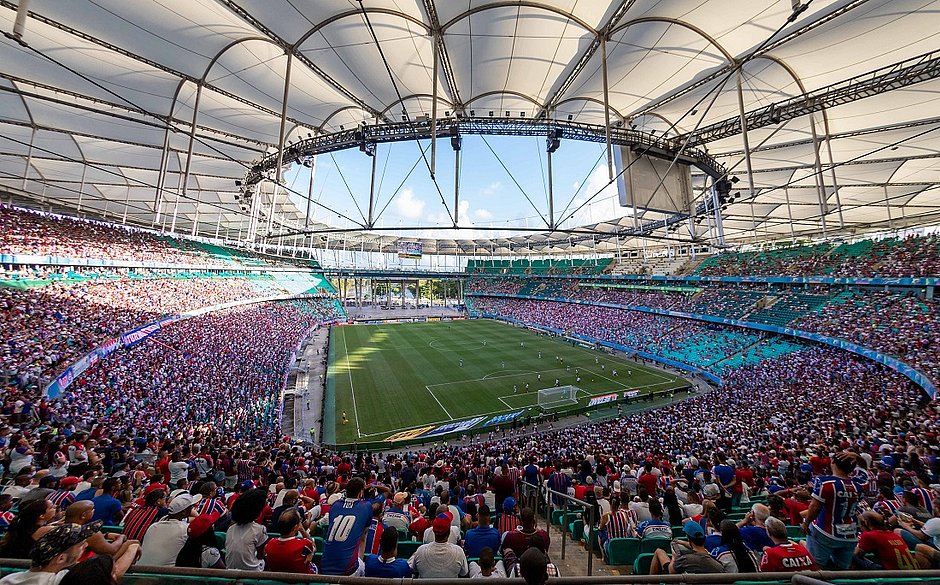 Em casa, tricolor conta com o apoio da torcida para garantir o retorno à primeira divisão (Foto: San Júnior/EC Bahia)