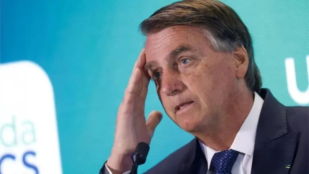 Bolsonaro fez poucas aparições públicas desde a derrota nas eleições de 2022  Foto: REUTERS/ADRIANO MACHADO via BBC