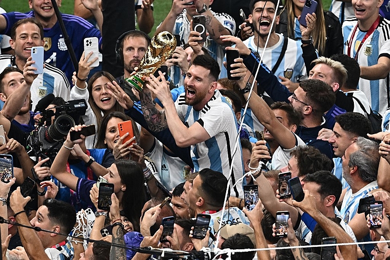 Com destaque para o capitão Lionel Messi, Argentina venceu terceira Copa do Mundo neste domingo (18) no Catar - Jewel Samad /AFP