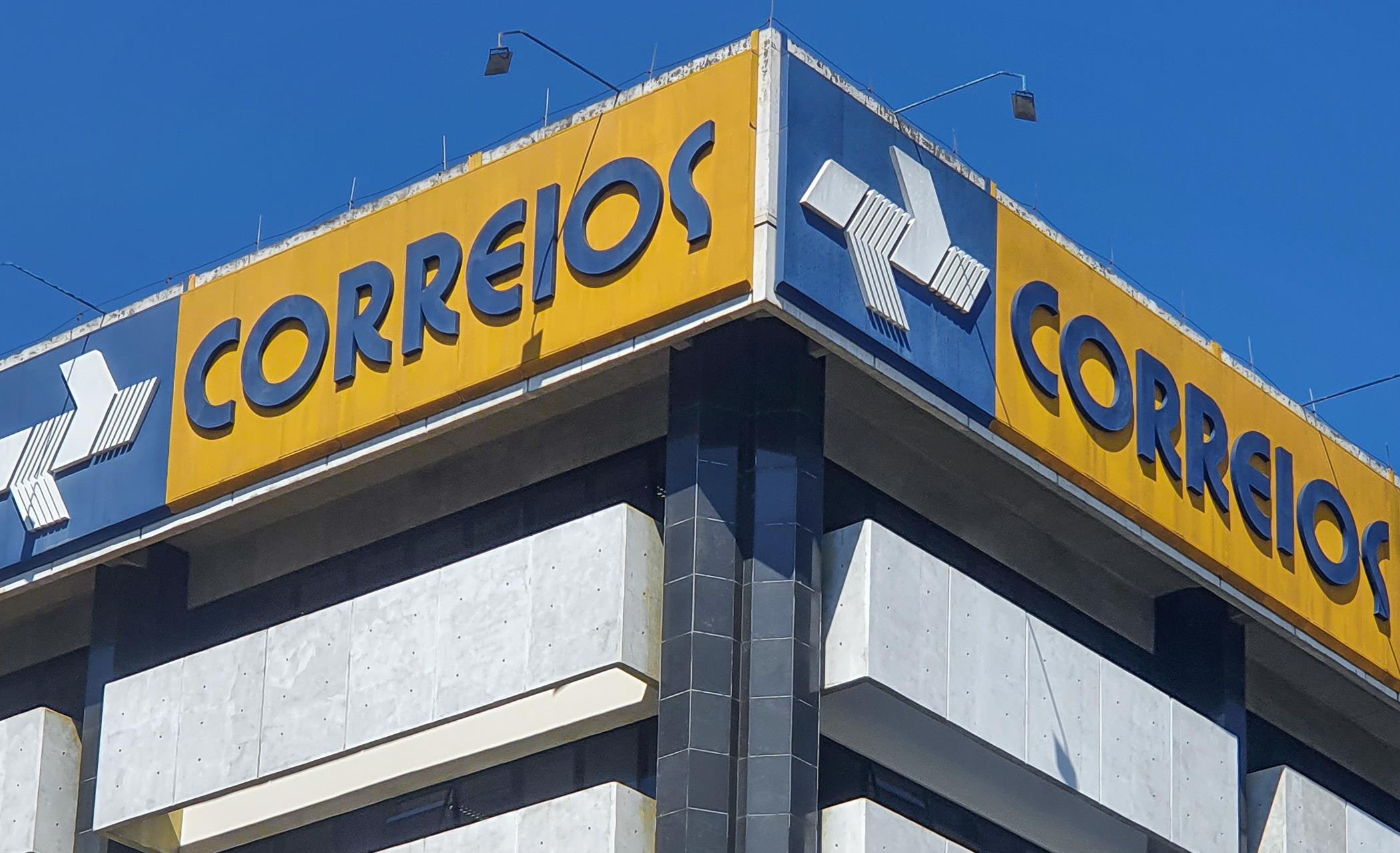 Correios e outras estatais foram retiradas pelo governo Lula (PT) de programas voltados para a privatização