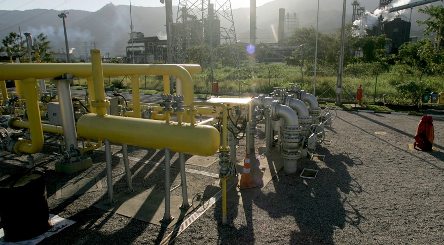 Instalações de gás natural em Cubatão, no litoral de São Paulo Caetano Barreira/Reuters