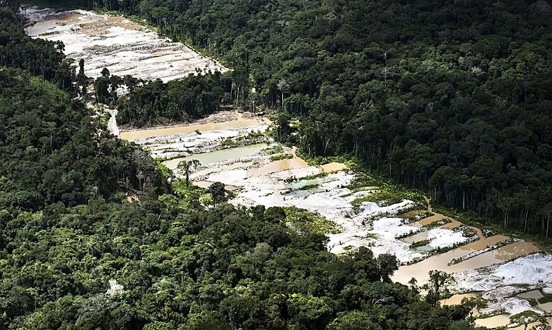 Minas irregulares estavam no sul do estado do Amazonas - Danilo Beltrá/Greenpeace