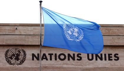 Bandeira da ONU hasteada durante evento do Conselho dos Direitos Humanos na sede da organização em Genebra, Suíça Reuters/Denis Balibouse