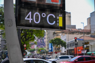 Previsões indicam que o verão de 2025 poderá ser um dos mais intensos já registrados, com altas temperaturas e eventos climáticos extremos