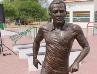 Prefeitura de Juazeiro recolhe estátua de Daniel Alves
