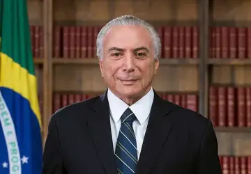 Cruz das Almas: Bolsonaro é recebido por apoiadores e critica governo da Bahia