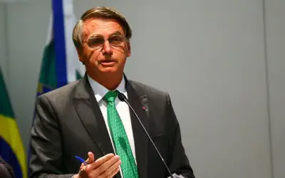 Feira de Santana: Bolsonaro destaca reajuste do Auxílio Brasil e 'baixa' dos combustíveis
