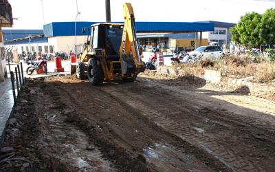 Conceição do Jacuípe: Prefeitura inicia Pavimentação no Loteamento Parque Boaventura